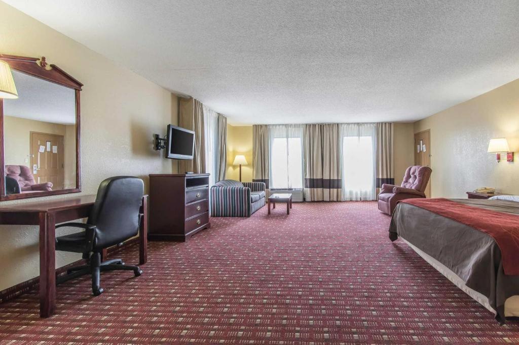 Quality Inn Andalusia Exterior photo