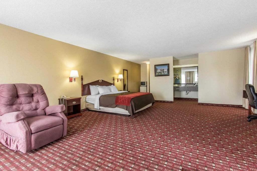 Quality Inn Andalusia Exterior photo