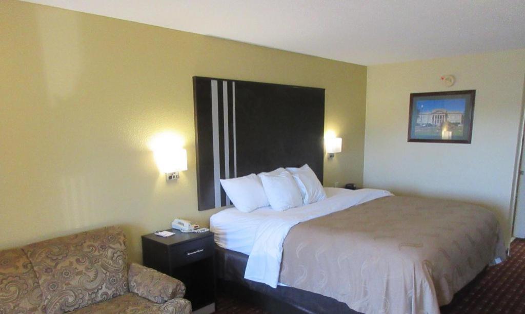 Quality Inn Andalusia Exterior photo