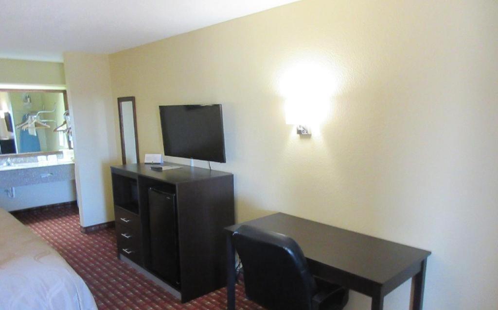 Quality Inn Andalusia Exterior photo